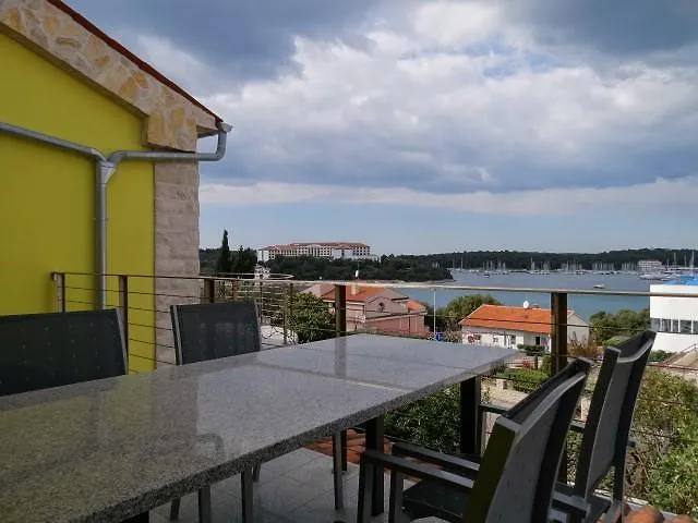 Julia Apartmán Pula